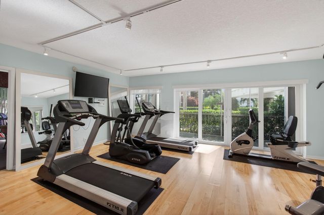 86 Macfarlane Drive 9-h, Delray Beach, FL 33483