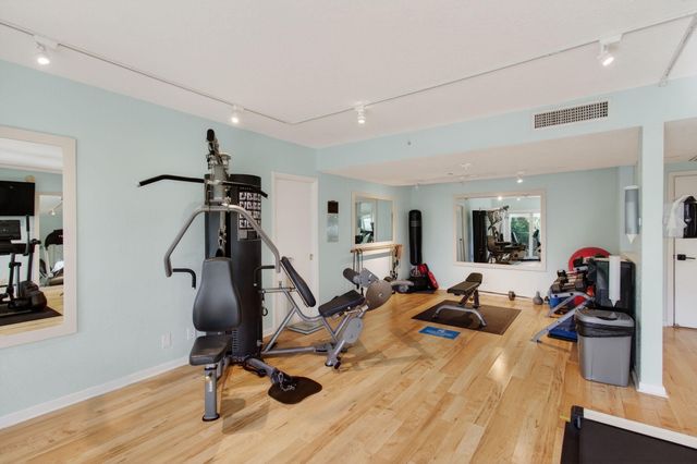 86 Macfarlane Drive 9-h, Delray Beach, FL 33483