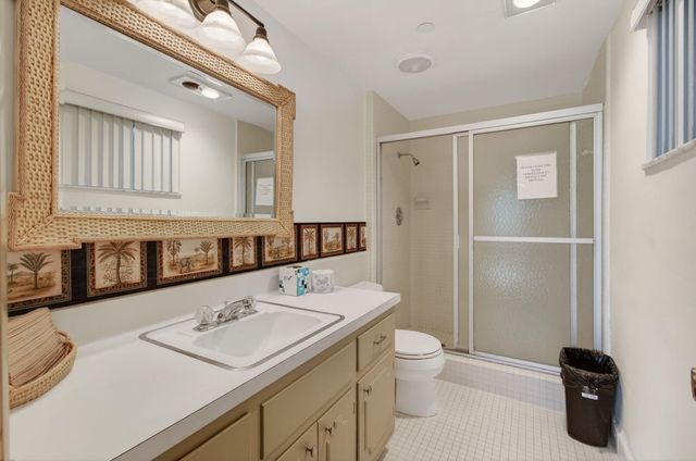 86 Macfarlane Drive 9-h, Delray Beach, FL 33483