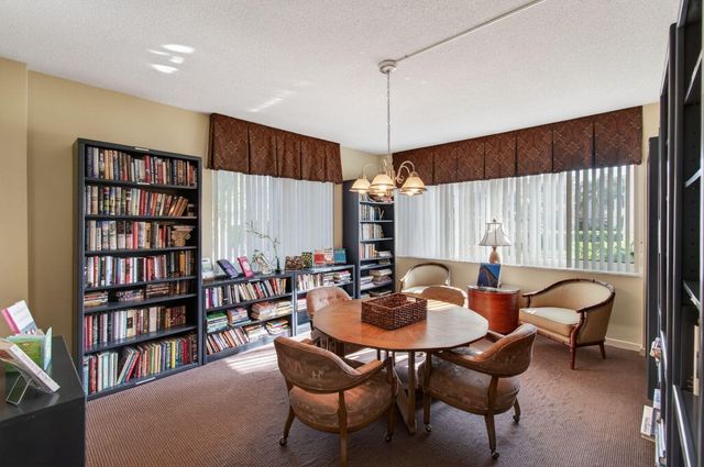 86 Macfarlane Drive 9-h, Delray Beach, FL 33483