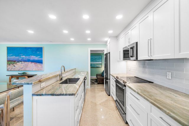 86 Macfarlane Drive 9-h, Delray Beach, FL 33483