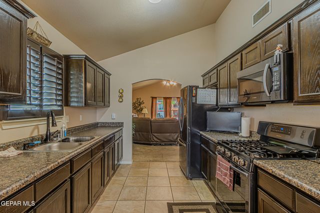 14189 GREG ALLEN, El Paso, TX 79938