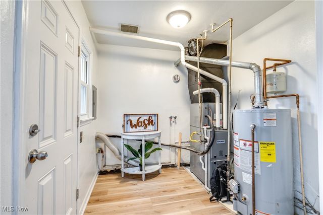 1219 Curtis Avenue, Cuyahoga Falls, OH 44221