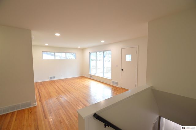 5815 J Street, Lincoln, NE 68510