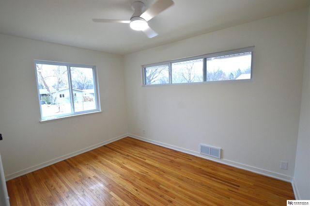 5815 J Street, Lincoln, NE 68510
