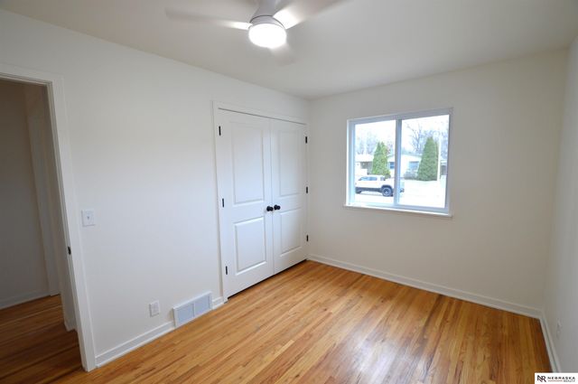 5815 J Street, Lincoln, NE 68510