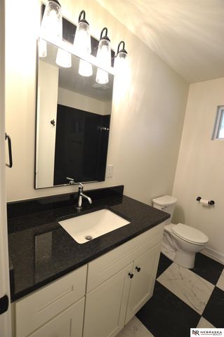 5815 J Street, Lincoln, NE 68510