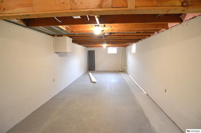 5815 J Street, Lincoln, NE 68510