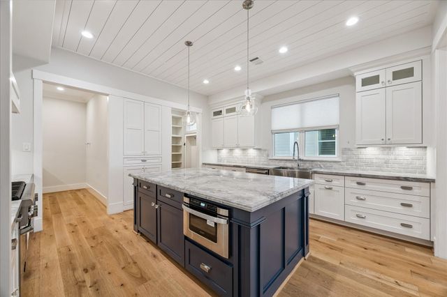 1231 Waverly Street A, Houston, TX 77008