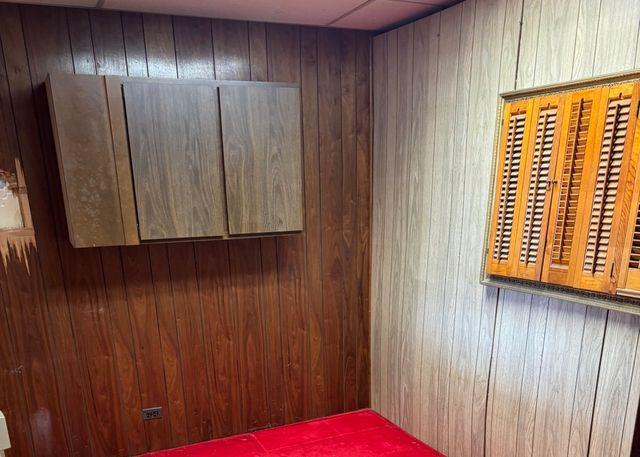 8137 N Milwaukee Avenue, Niles, IL 60714