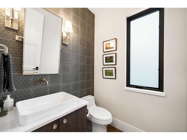 750 Bellaire St, Denver, CO 80220