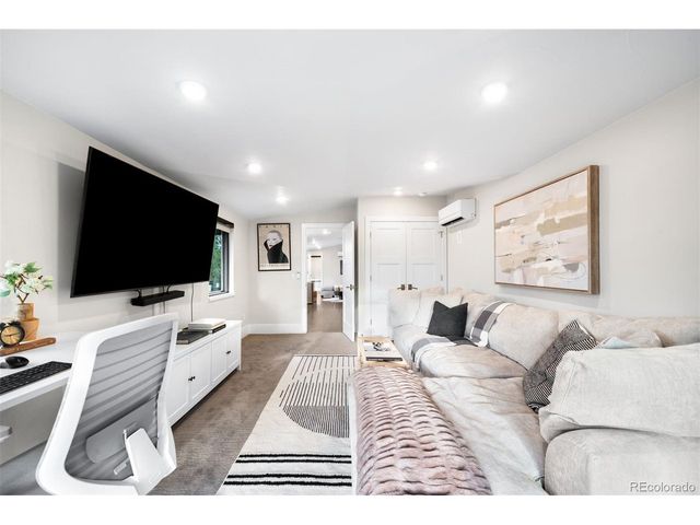 750 Bellaire St, Denver, CO 80220