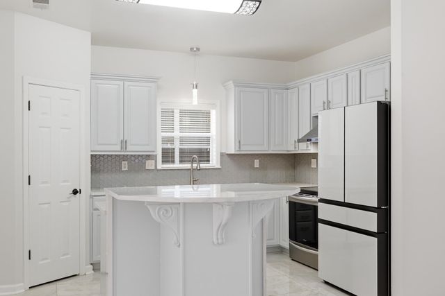 1460 E ISLAND PL, Memphis, TN 38103