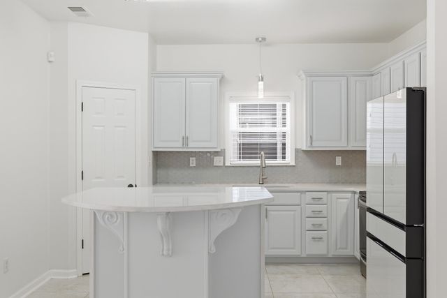 1460 E ISLAND PL, Memphis, TN 38103