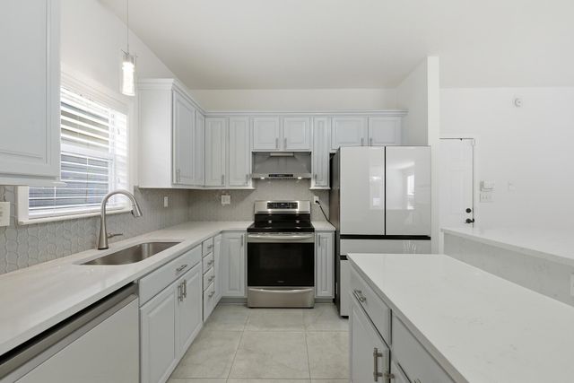 1460 E ISLAND PL, Memphis, TN 38103