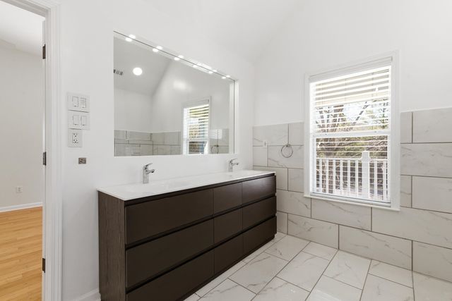 1460 E ISLAND PL, Memphis, TN 38103