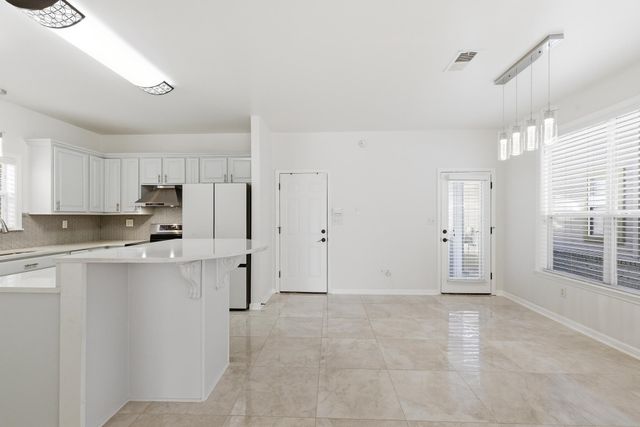 1460 E ISLAND PL, Memphis, TN 38103