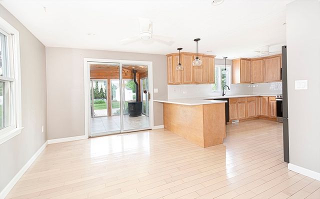 130 Pleasant St, Northborough, MA 01532