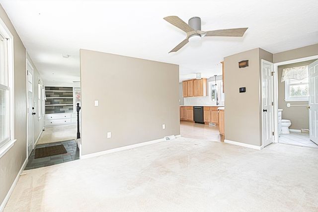 130 Pleasant St, Northborough, MA 01532