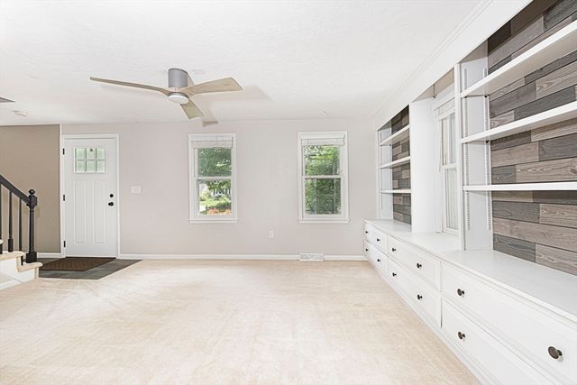 130 Pleasant St, Northborough, MA 01532