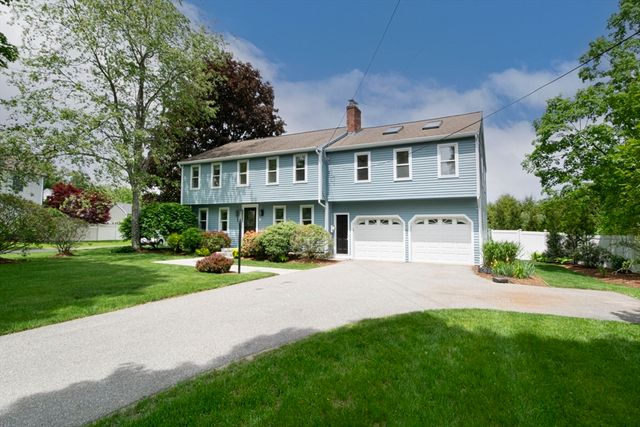 130 Pleasant St, Northborough, MA 01532