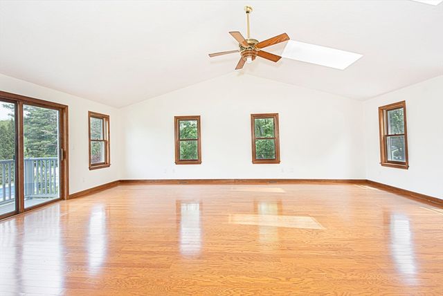 130 Pleasant St, Northborough, MA 01532