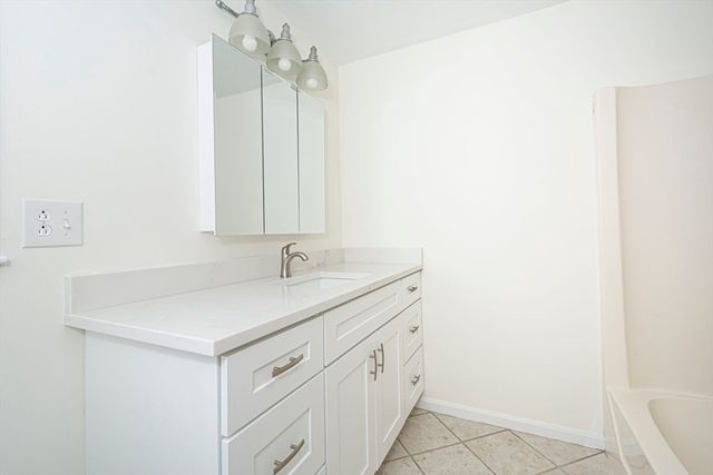 130 Pleasant St, Northborough, MA 01532
