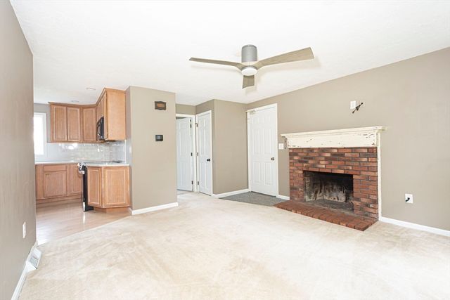 130 Pleasant St, Northborough, MA 01532