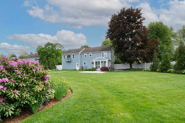 130 Pleasant St, Northborough, MA 01532