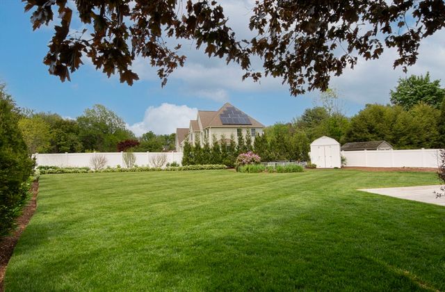 130 Pleasant St, Northborough, MA 01532