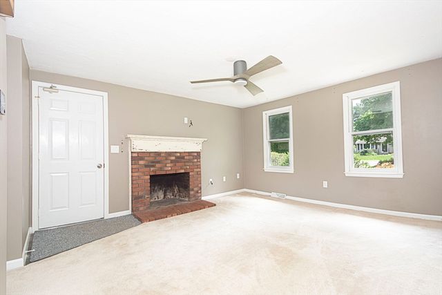 130 Pleasant St, Northborough, MA 01532
