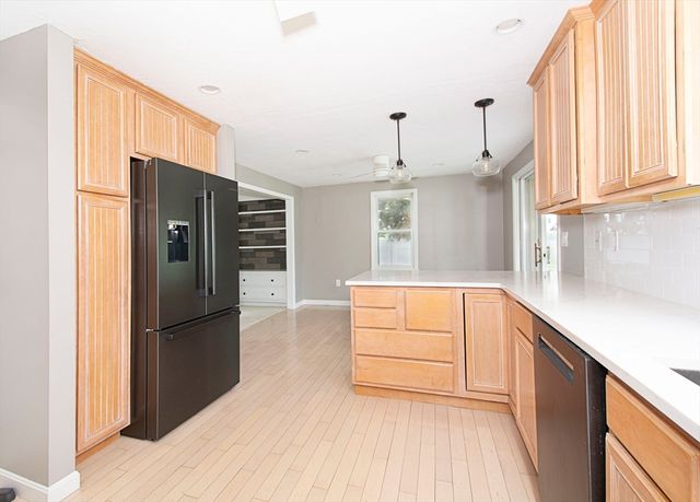 130 Pleasant St, Northborough, MA 01532