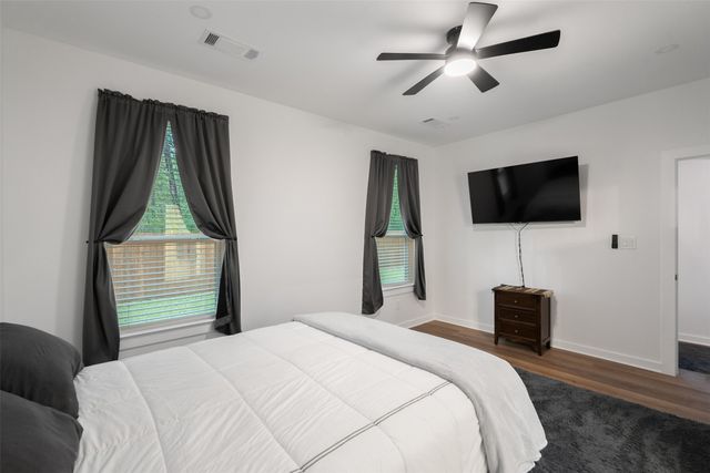 141 Wedgewood Drive, Mabank, TX 75156