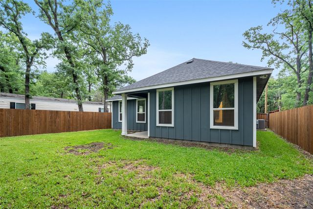 141 Wedgewood Drive, Mabank, TX 75156