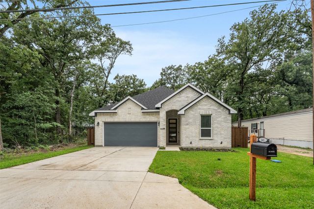 141 Wedgewood Drive, Mabank, TX 75156