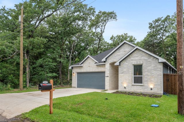 141 Wedgewood Drive, Mabank, TX 75156