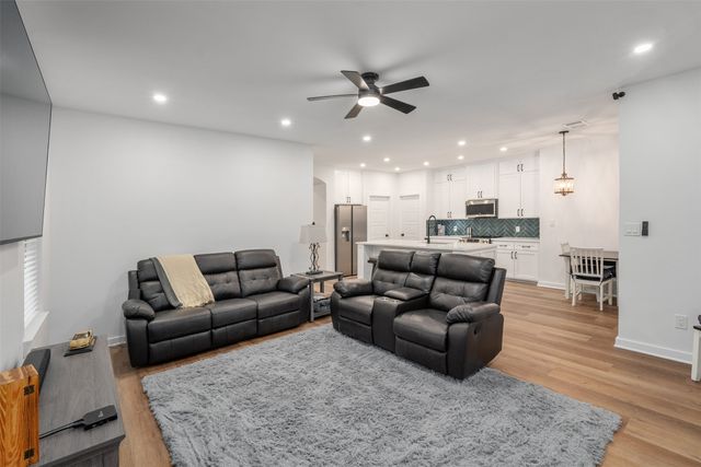 141 Wedgewood Drive, Mabank, TX 75156