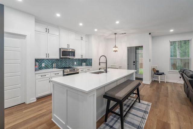 141 Wedgewood Drive, Mabank, TX 75156