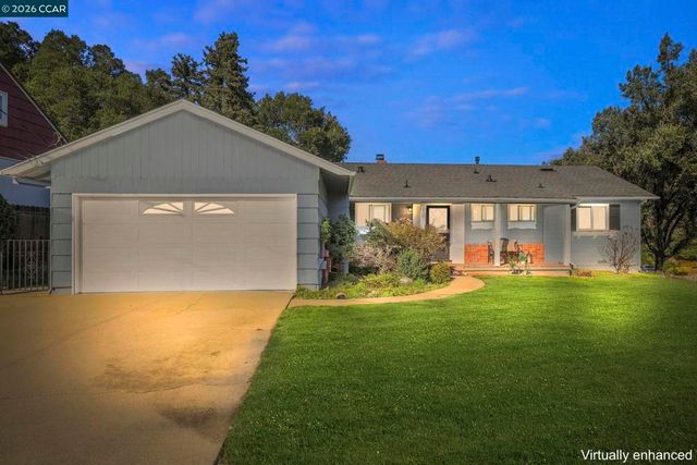 202 Christie Dr, Martinez, CA 94553