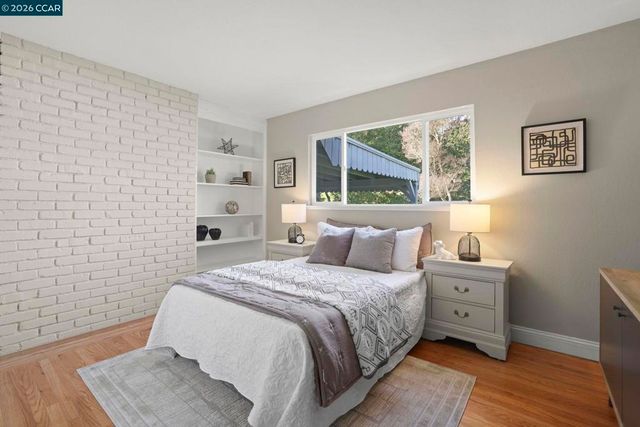 202 Christie Dr, Martinez, CA 94553