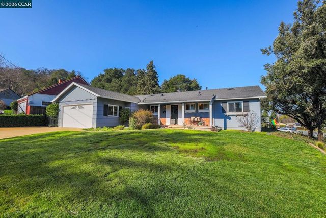 202 Christie Dr, Martinez, CA 94553