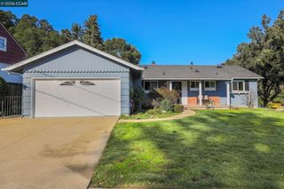 202 Christie Dr, Martinez, CA 94553