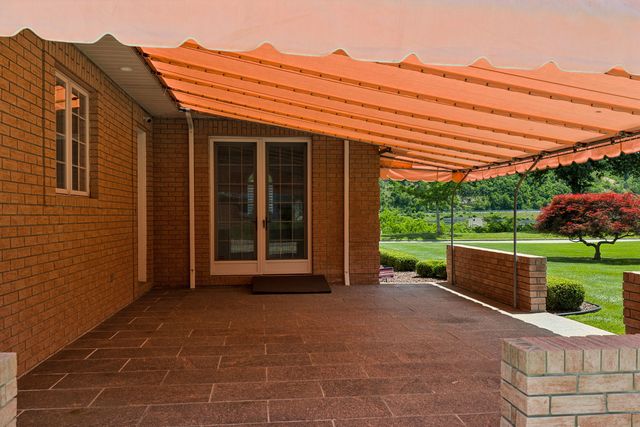 1750 River ROAD, Beaver, PA 15009