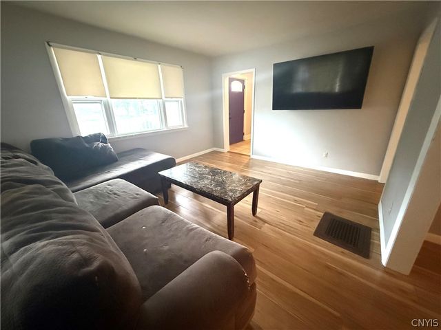 23 State Street, Vernon, NY 13421