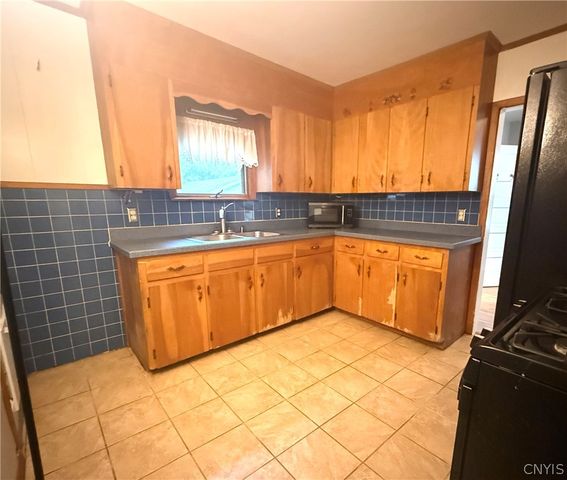 23 State Street, Vernon, NY 13421