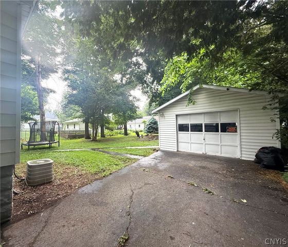 23 State Street, Vernon, NY 13421