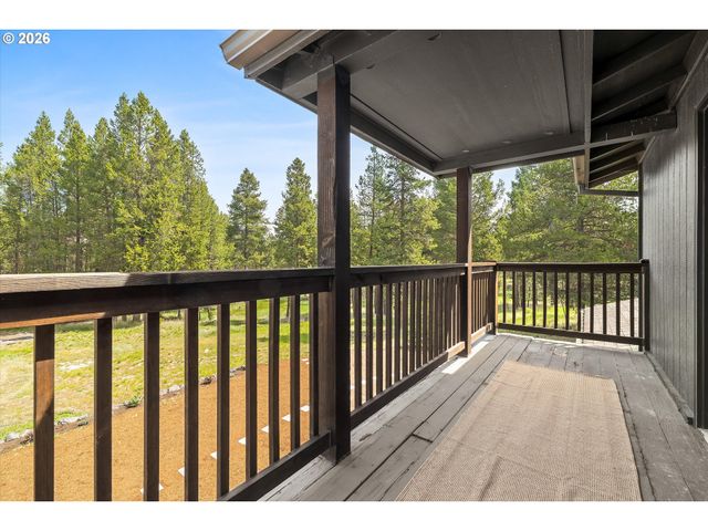16465 WHITE BUCK Ave, La Pine, OR 97739