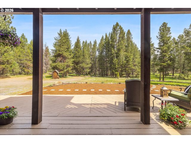16465 WHITE BUCK Ave, La Pine, OR 97739