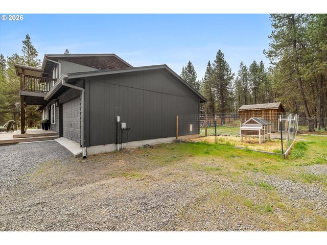 16465 WHITE BUCK Ave, La Pine, OR 97739