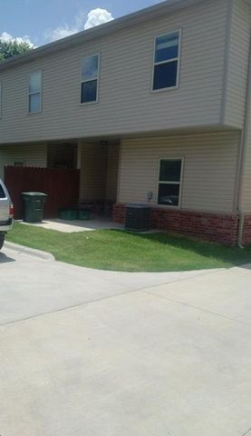 1538 N Leverett Avenue, Fayetteville, AR 72703